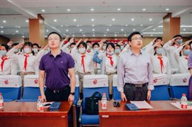 6青春是(shì)金(jīn)色的(de)3